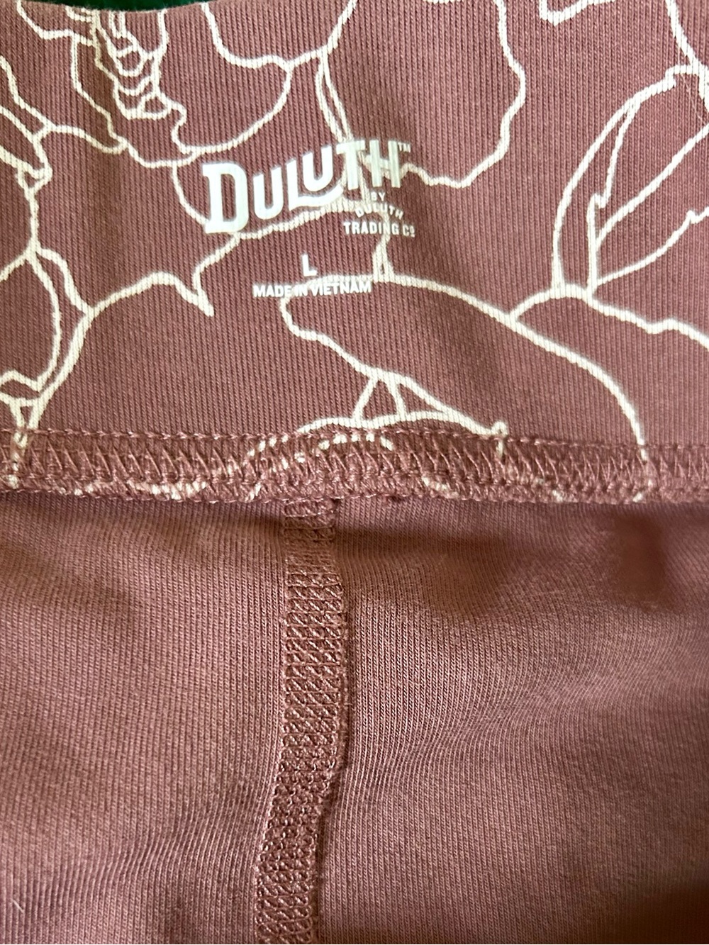 Duluth Trading Co Women's Floral Skort in Dusty Rose and Cream